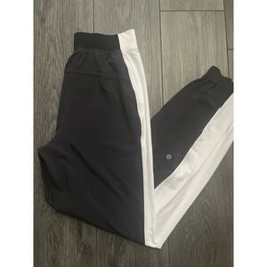 Lululemon Pants Womens 4 Black Break Free Jogger LW5CVMS Zippered Cuffs Athletic